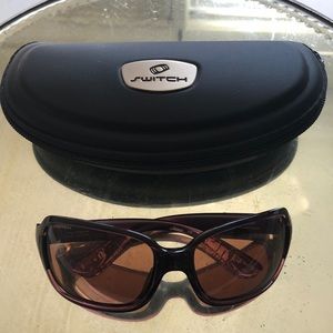 Switch Brand women’s sunglasses with accessories